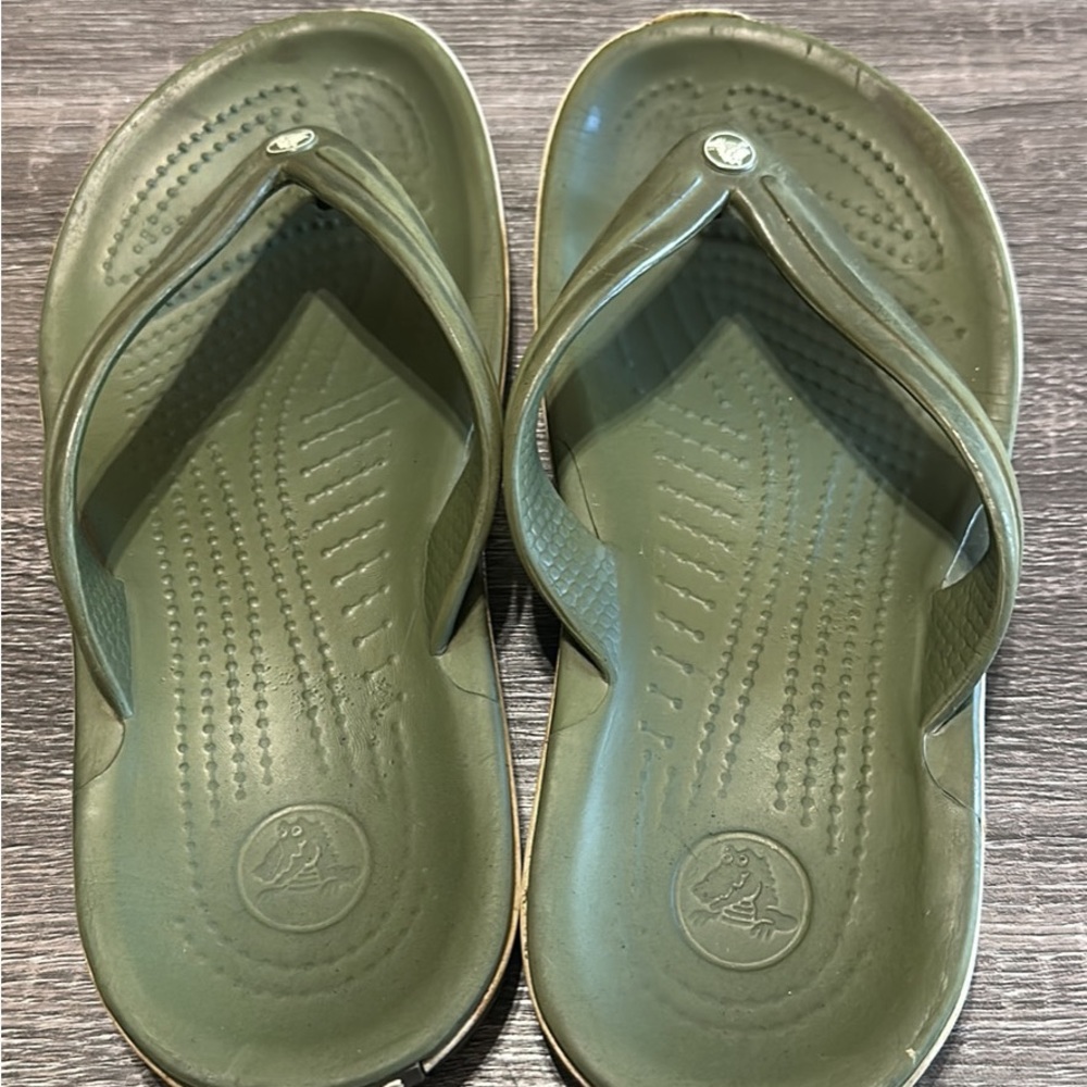 Crocs sandals size 5-7